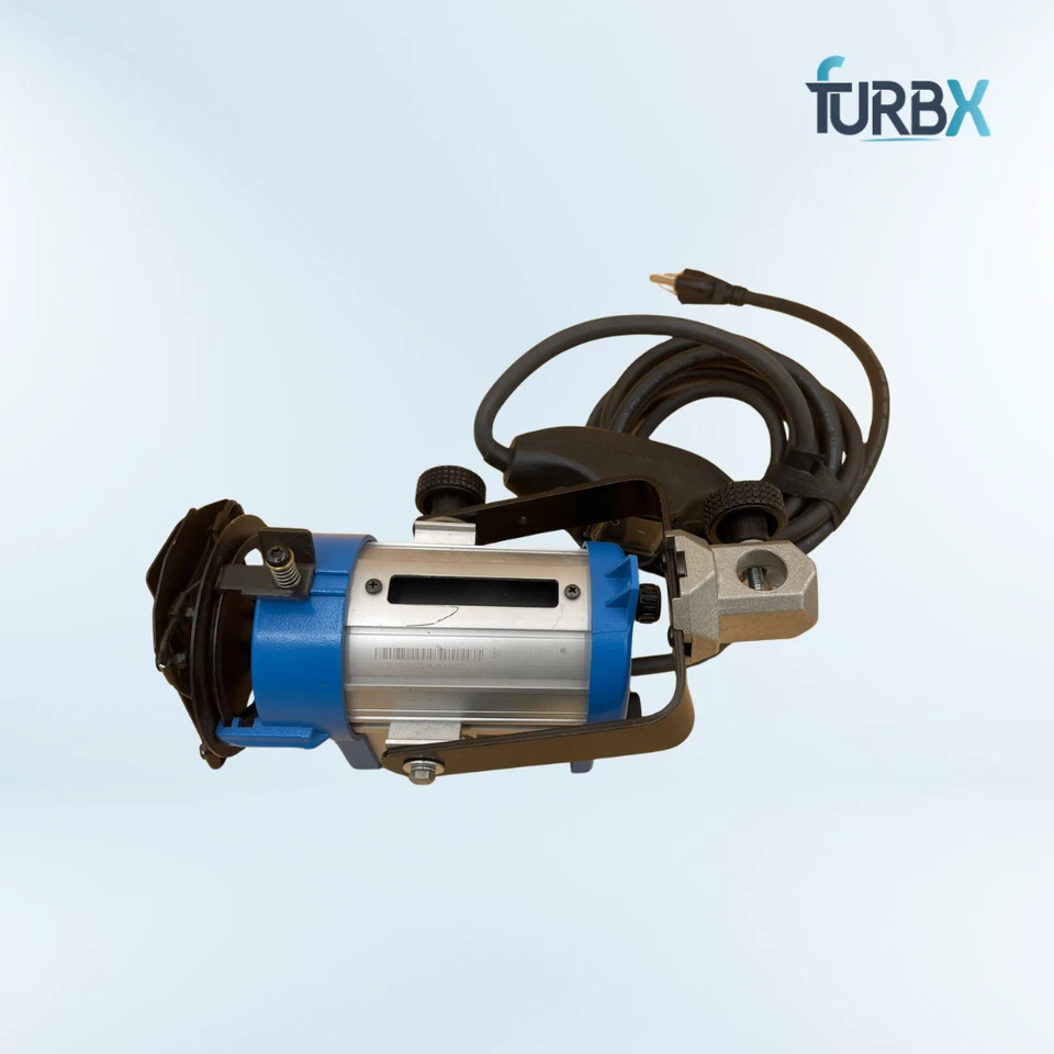 ARRI 150W Tungsten Fresnel Light With barn doors - Image 2 of 4