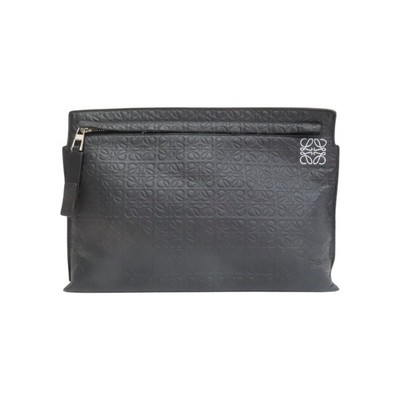 LOEWE Embossed Repeat T Cltuch Bag Calfskin Black 107.55.K05