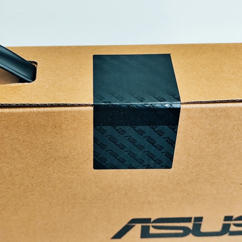 ASUS Chromebook C425 Clamshell Laptop 14" FHD Intel m3 128GB eMMC 4GB RAM Silver - Image 3 of 4