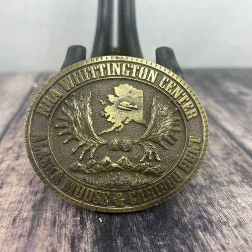 WD03141 VINTAGE 1970s *NRA* WHITTINGTON CENTER MOOSE & CARIBOU HUNT BELT BUCKLE - Picture 1 of 4