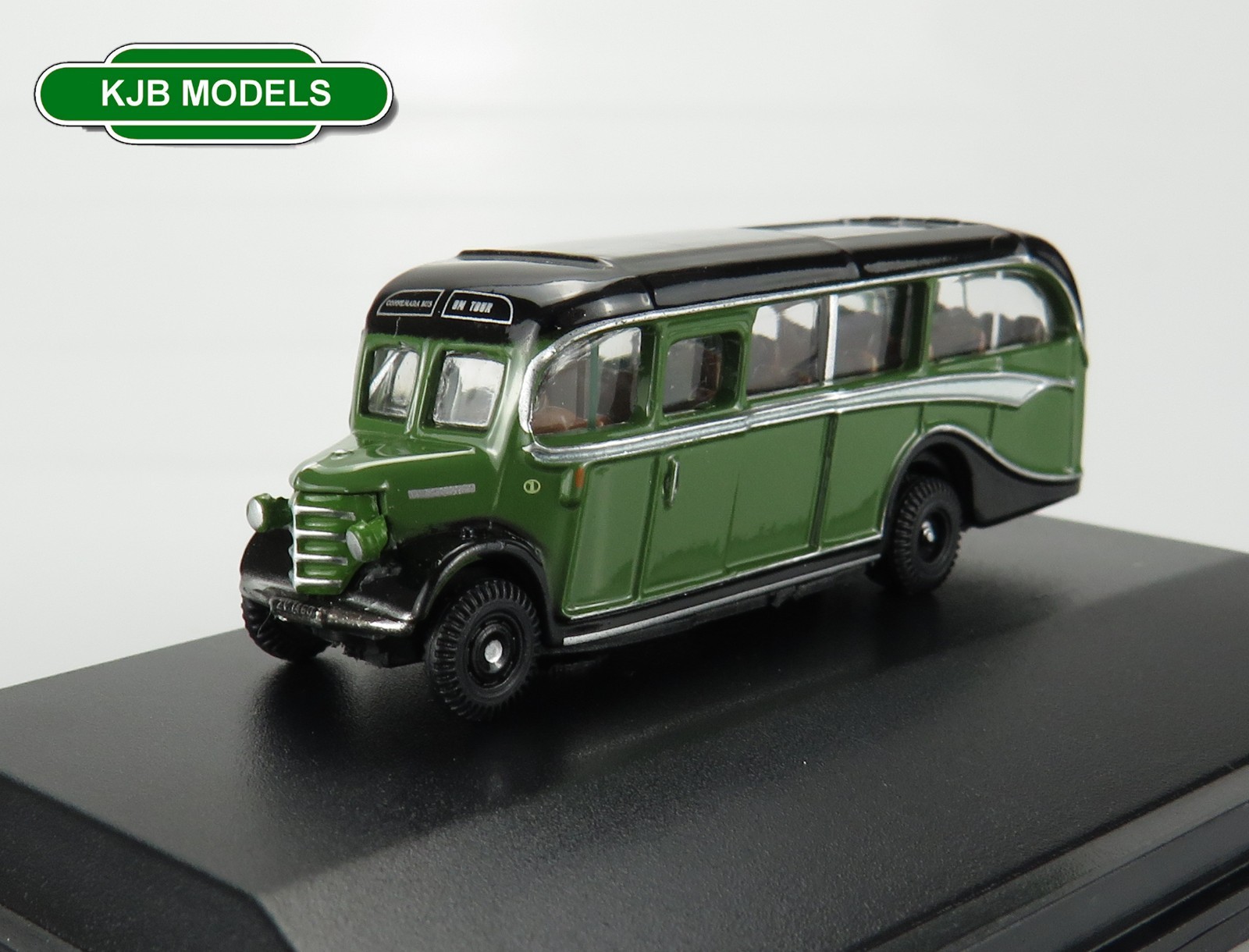 Oxford Diecast NOB012 Bedford OB Coach Connemara Bus N Gauge Railway Vehicle