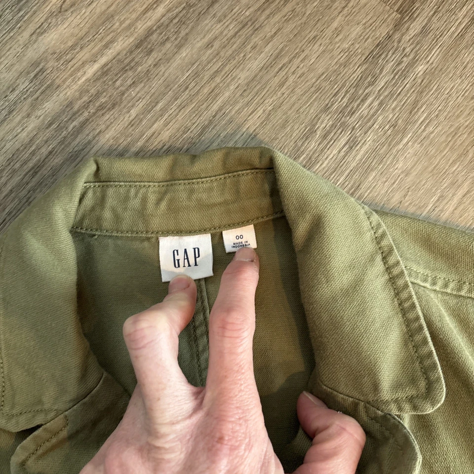 Women’s Gap Olive Green Utility Jumpsuit Size 00 With Pockets - Image 3 of 4