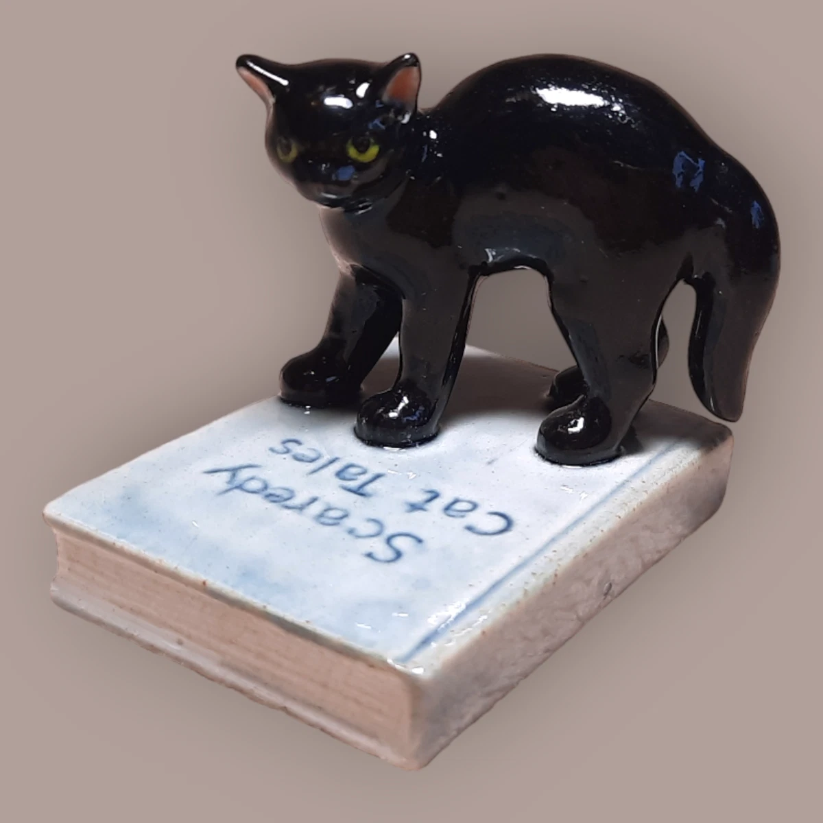 Scaredy Cat - Porcelain Animal Figurines