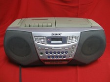 VINTAGE SONY CFD S22 CD/RADIO/CASSETTE/BOOMBOX TESTED WORKING