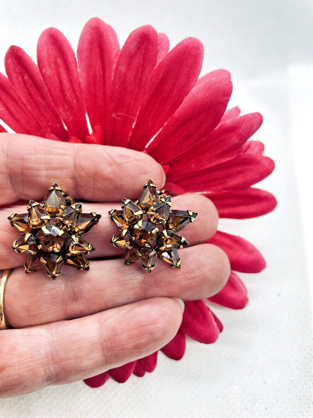 Adele Simpson Earrings Signed  Clip-on Estate Bro… - image 7