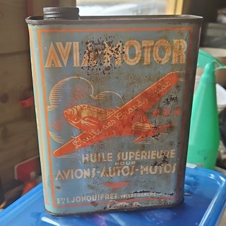Bidon D Huile Ancien AVIA MOTOR