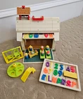 VTG 1971 Fisher Price Little People Play Family Schoolhouse #923 w/ Accessories