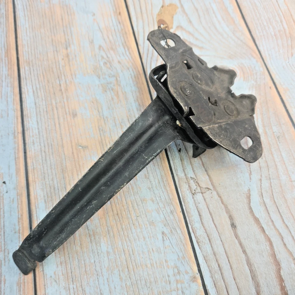 Conjunto de pestillo de capó Mopar 3670962 1973-1974 Plymouth Valiant Duster 340 OEM NORS Foto 4 de 4