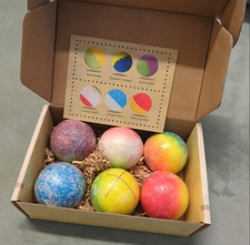 "Enjoy Your Bath Time" Box of 6 Bath Bombs