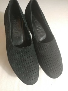 ecco felicia black