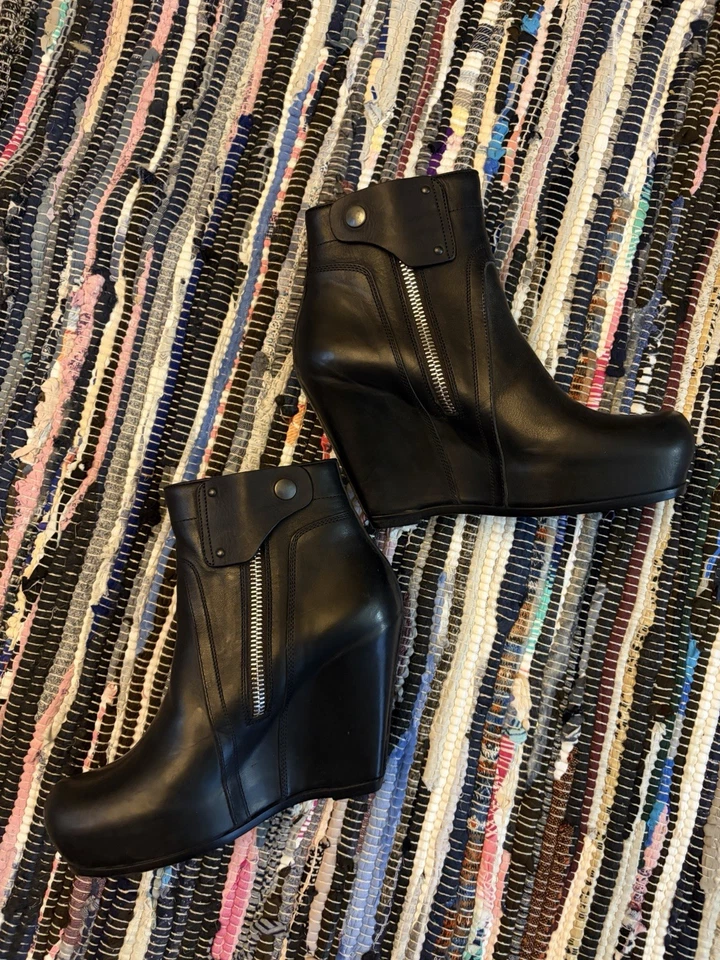 女式 Rick Owens 经典黑色皮革楔形厚底踝靴 39 码 — 第 3/4 张图片