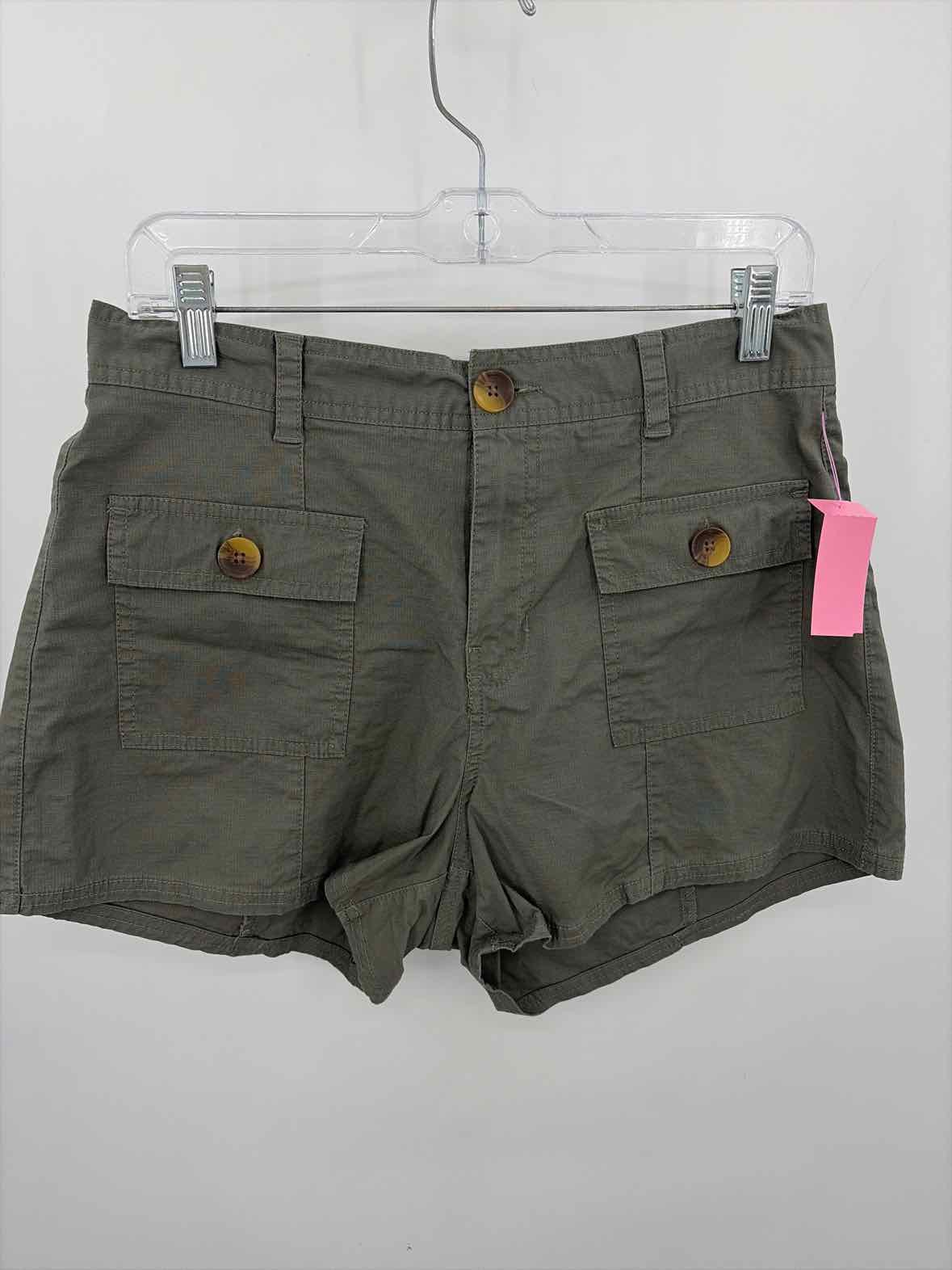 Pre-Owned Vuori Green Size Medium Basic Shorts - image 1