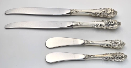 Wallace SIR CHRISTOPHER - 2 Knives & 2 Butter Spreaders Sterling Handles