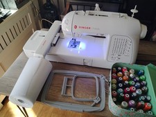 Singer Futura XL - 420 Embroidery & Sewing Machine 