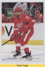 2021-22 Upper Deck Fleer Ultra Silver Foil Filip Hronek #31 READ 0qr0