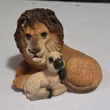 Vintage Stone Critters Lion With Lamb Figurine Made in USA 1987 4.5" L 3.5" H
