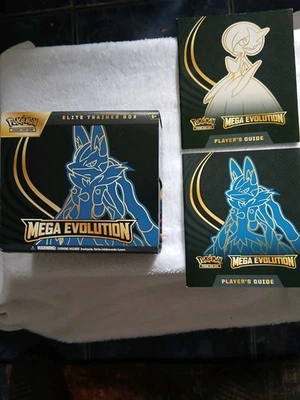 Pokemon Elite Trainer Box - Image 1 of 2