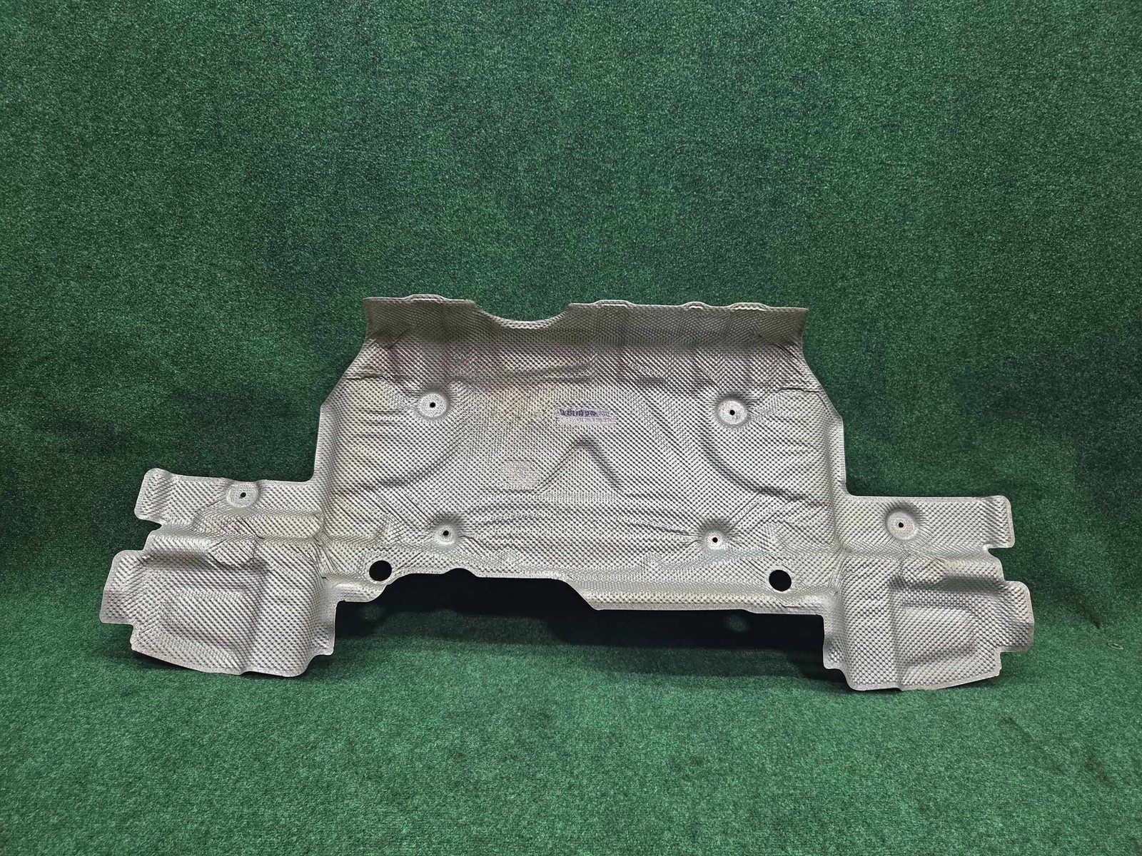 2015-2020 Mercedes Benz Gla 250 Rear Top Muffler Heat Shield Oem A2466821300