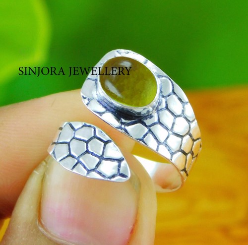 Bague en argent sterling avec rubis scintillant – Pierre précieuse rouge délicate en vente B2B pour votre magasin Bague en argent sterling avec rubis scintillant – Pierre précieuse rouge délicate en vente B2B pour votre magasin