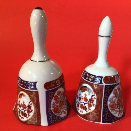 CAMPANA PORCELLANA STILE IMARI SET 2 UCCELLINI FLOREALI FIORI CILIEGIO BORDO ORO - Foto 6 di 7