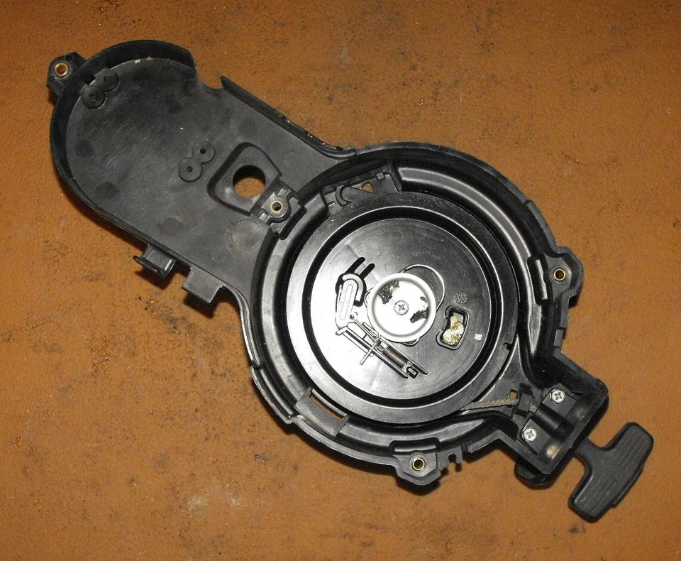 OEM Suzuki Johnson Evinrude 9.9 15 4 Stroke Recoil Starter PN 5032732 Fit 98-07+ - Image 2 of 2