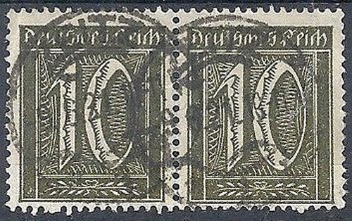 1921-22 GERMANY USED REICH WEIMAR 10P PAIR F.1 BLACK OLIVE - DE012
