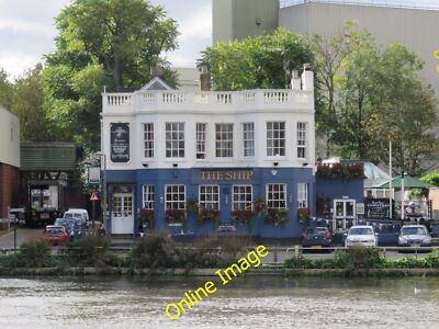 Photo 6x4 The Ship, Mortlake Barnes Public House on the River Thames; pop c2014