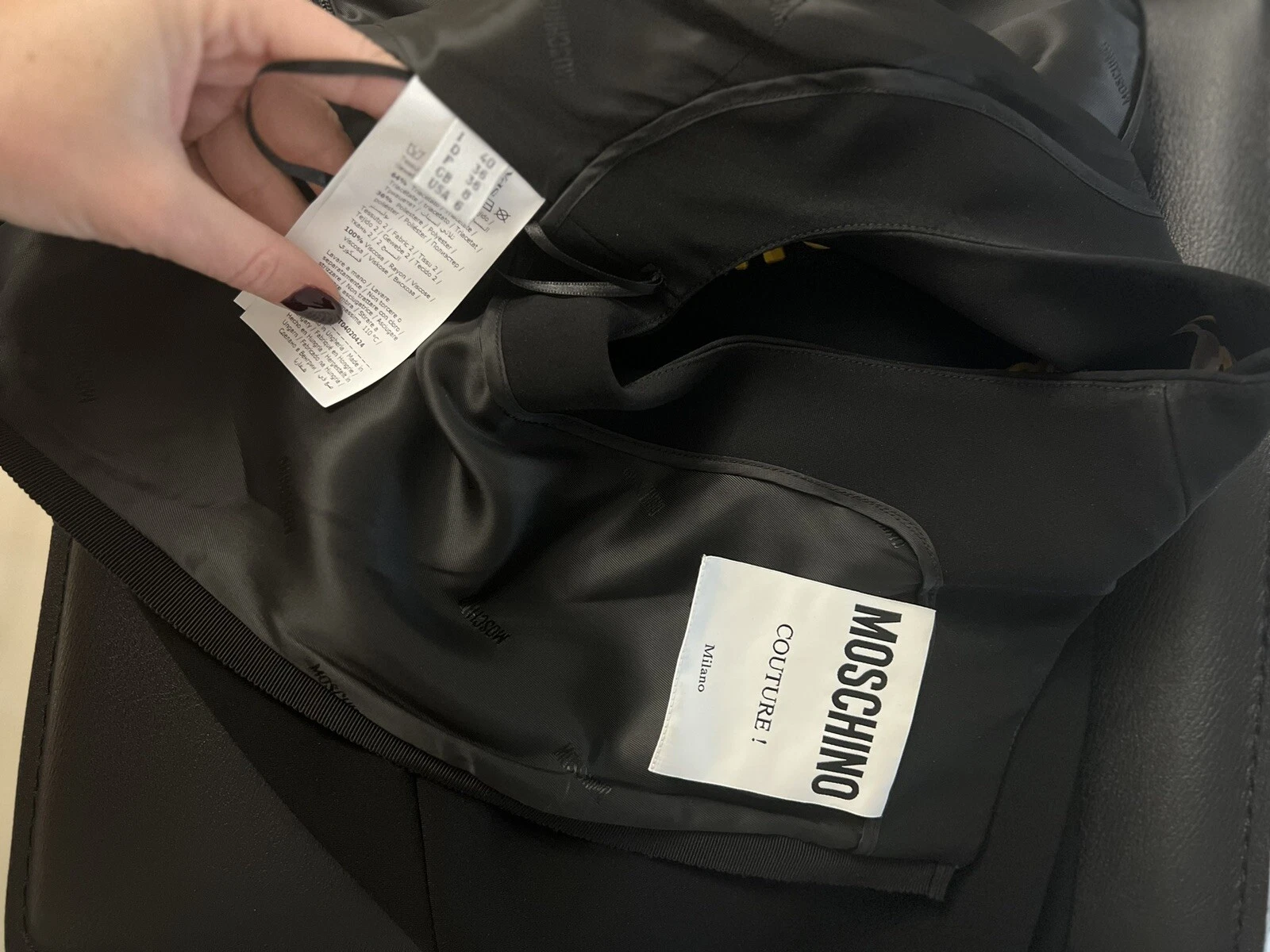 Abito MOSCHINO Couture Catena Collana Logo Nero 40 US 6 Nuovo con etichette $1055