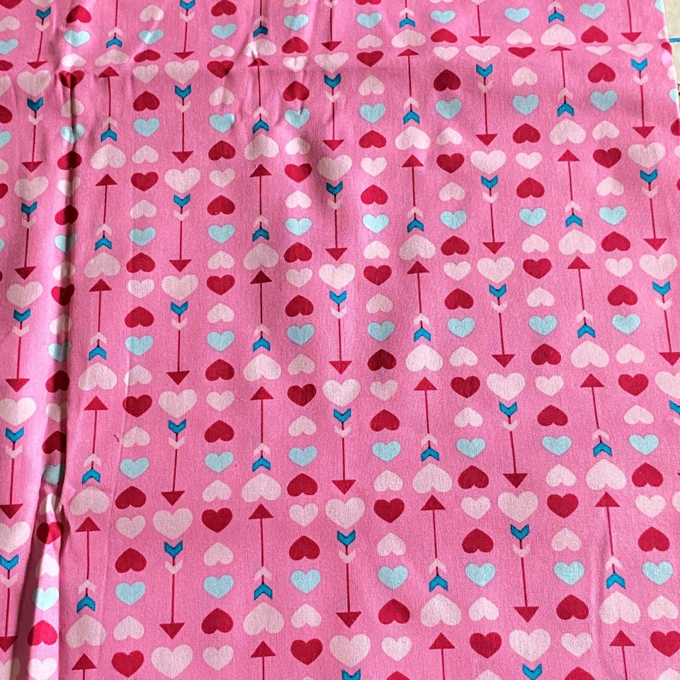 1.5 YD Hearts Arrows Fabric Pink Quilting Cotton - Image 2 of 4