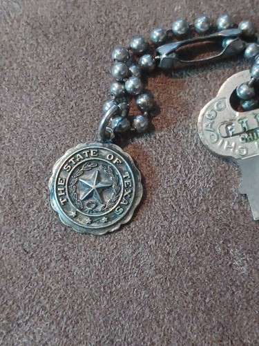 The state of texas vintage key chain and key - Picture 2 of 8