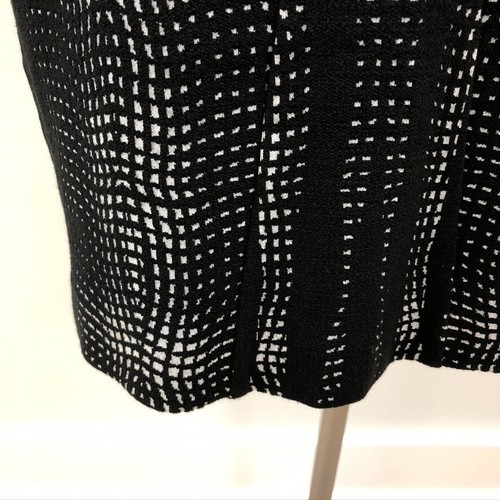 Diane Von Furstenberg Sheath Dress Womens 8 Black Wool Knit Sleeveless Career - Picture 3 of 18