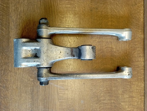 Suzuki GSX-R 750 GR7AB Bj. 1990 / 1991 Umlenkung Federbein