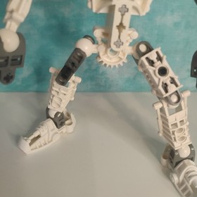 Lego Bionicle Toa Metru Nuju 8606 - No Manual - Near complete