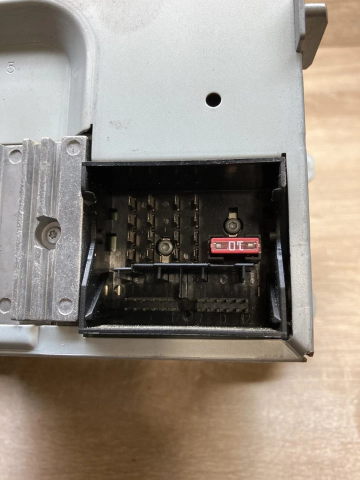 1K0035191E 7612002076 Radio/CD/DVD/GPS head unit Fits for Volkswagen PASSAT B6 - Photo 4/4