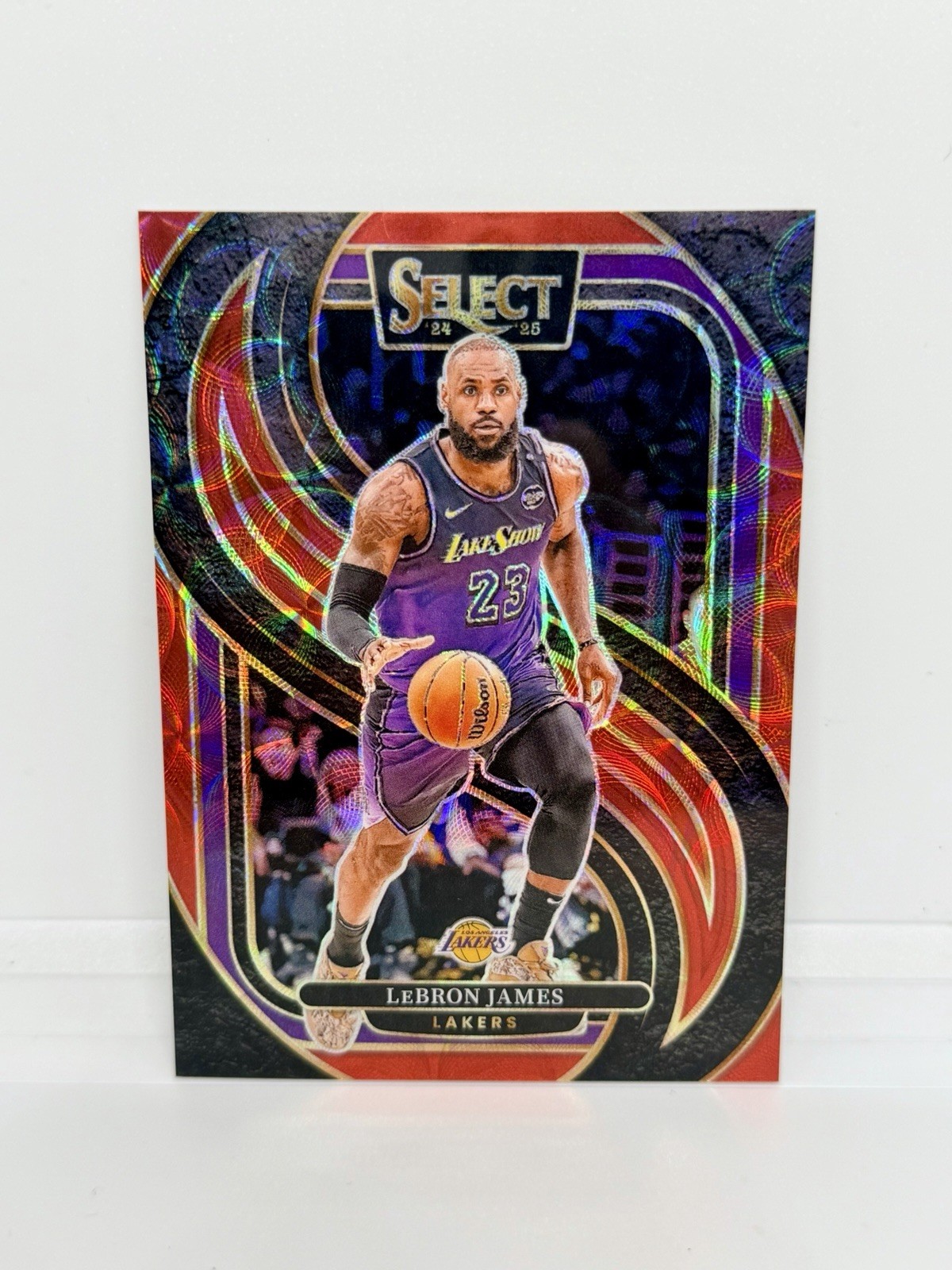 LEBRON JAMES 2024-25 Select Premier Level Red Scope Prizm /249 Lakers #111