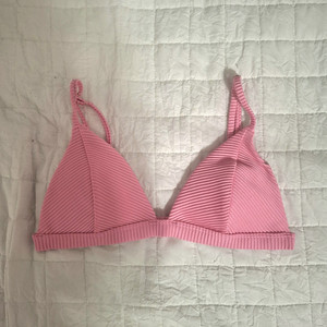 Hollister Pink Wireless Bikini Top Size S Adjustable Straps Stretch