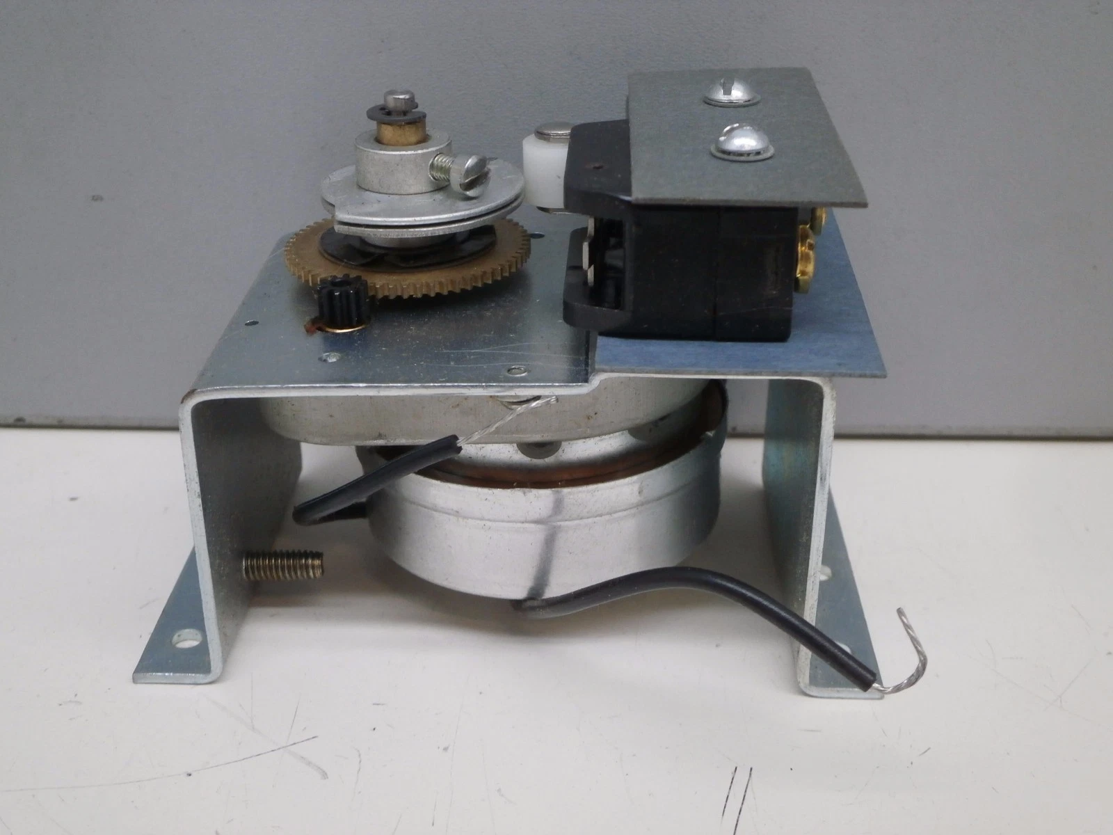 12-Minute Timer Time Switch ON and OFF in 12min Cycles - 20A 3/4HP, 125-480V
Opens in a new window o