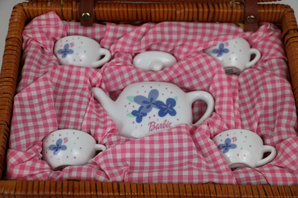 Juego de té vintage Barbie Mattel Schylling porcelana para niños + cesta de picnic de mimbre Foto 2 de 4