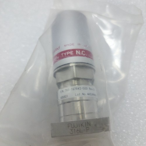 Fujikin C No 565601, 0.P. 0.5-0.6 MPa,Lam 766-197842-003 R B, N.C Valve,+97101 - 第 1/8 張圖片