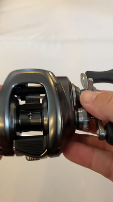 Shimano 22 Bantam Right Hand Bait Casting Reel Near Mint From