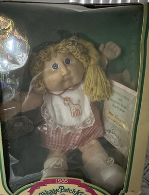 Cabbage Patch Kids Baby Doll 1985 Blonde Curly Hair w/ Outfit & Birth Certifica 