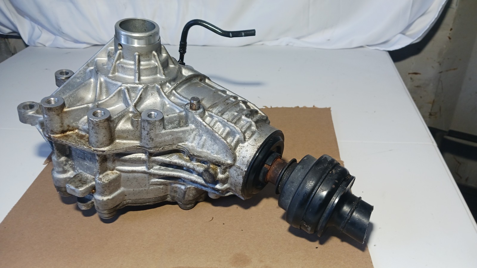 2017-20 MASERATI LEVANTE 3.0L AWD FRONT DIFFERENTIAL AXLE CARRIEROEM 06701040570