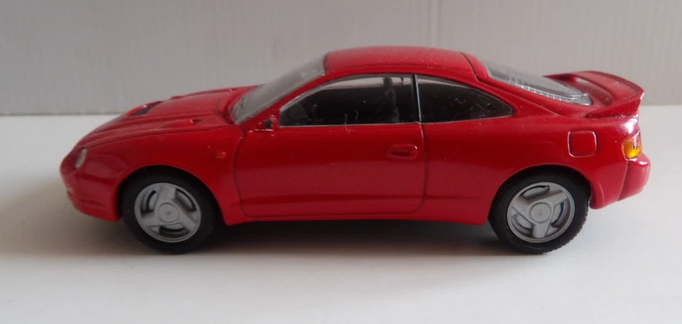 1/43 TOYOTA CELICA 1998 rouge vendu en l'état - Photo 1/4