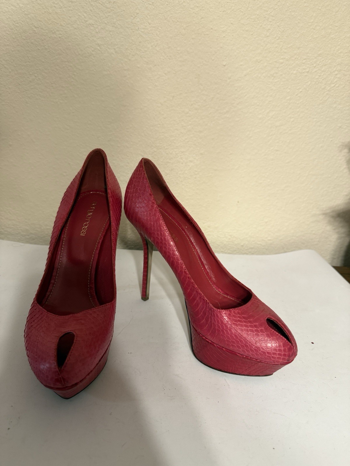 Sergio Rossi Pink Python Round Toe Platform Pumps… - image 1