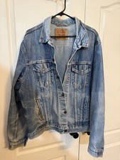 Vintage 90s Trucker Style Levi’s Denim Jacket Size 48 Made In USA