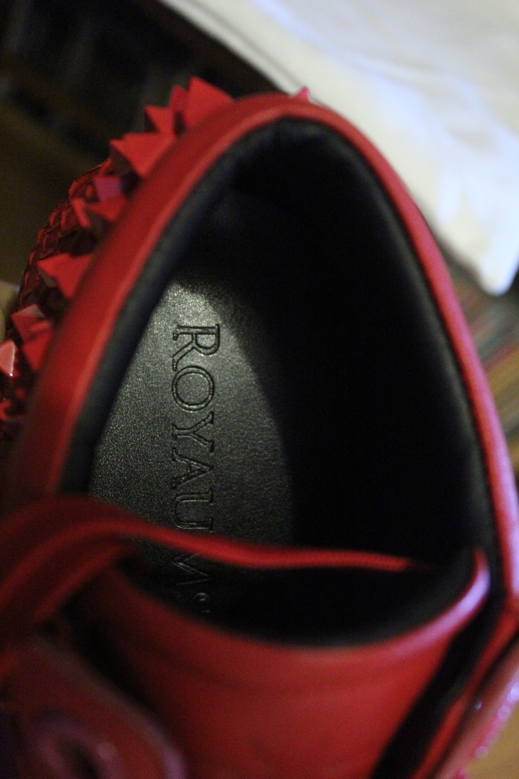 NWOB Royaums Red Kilian shoes with with with Studs and PythonTrim size 39 4055a5 NWOB Royaums Red Kilian shoes with with with Studs and PythonTrim size 39 4055a5