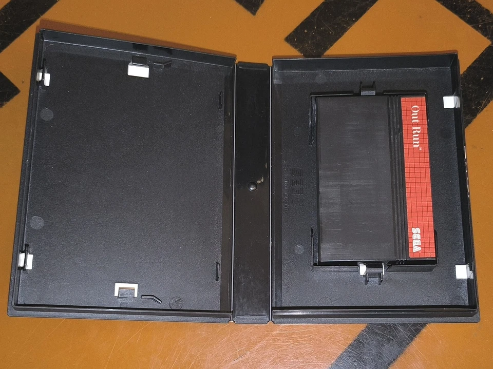 ## Out Run Boxed for The Sega Master System ## - Image 2 of 2