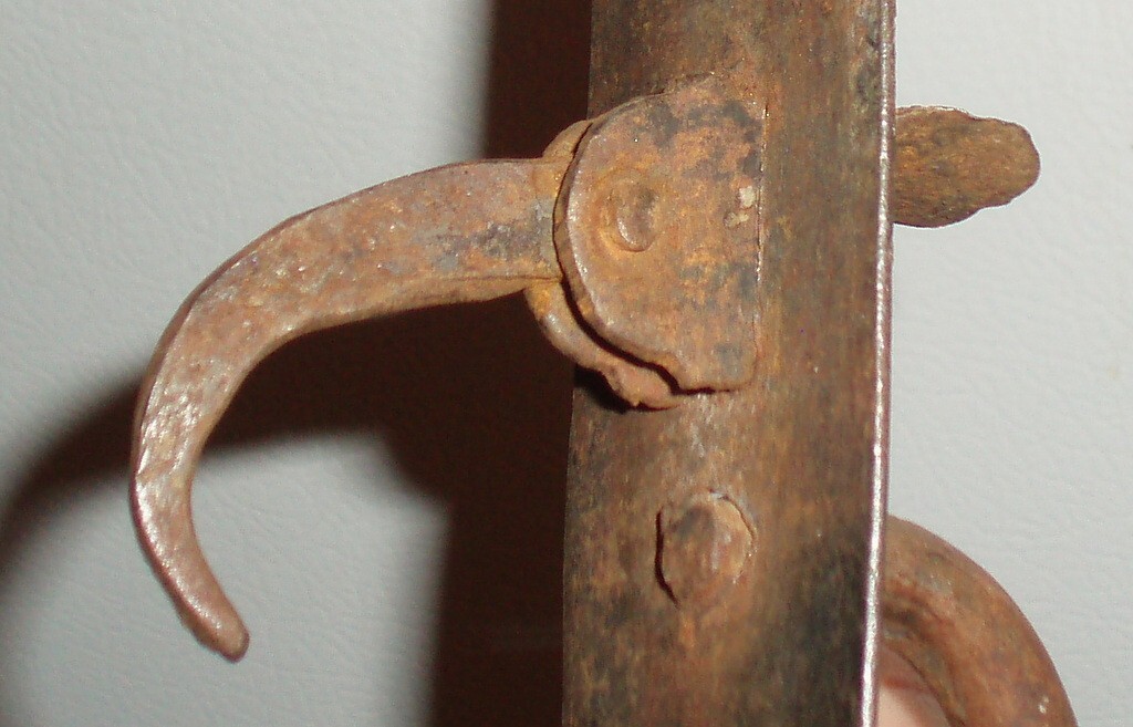 FANTASTIC HAND MADE / HAND PRIMITIVE ANTIQUE DOOR LATCH HANDLE