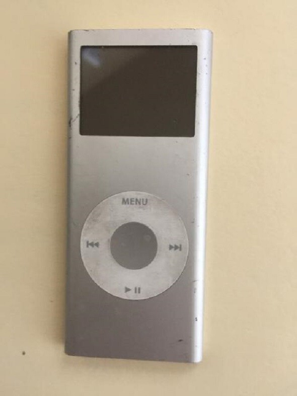 Used Apple iPod Nano 2nd Generation A1199 Silver 2 GB Music