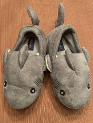 Stride Rite Kid Shark Slippers House Shoes Faux Suede Boy Girl Gray Sz  11-12 EUC